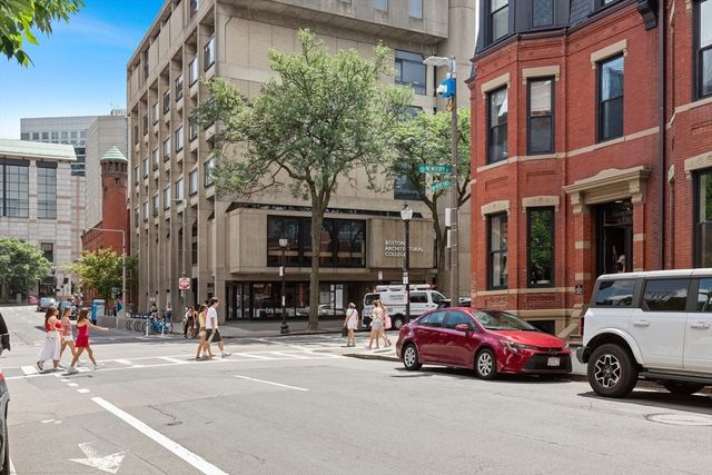 50 Hereford 4, Boston, MA 02115
