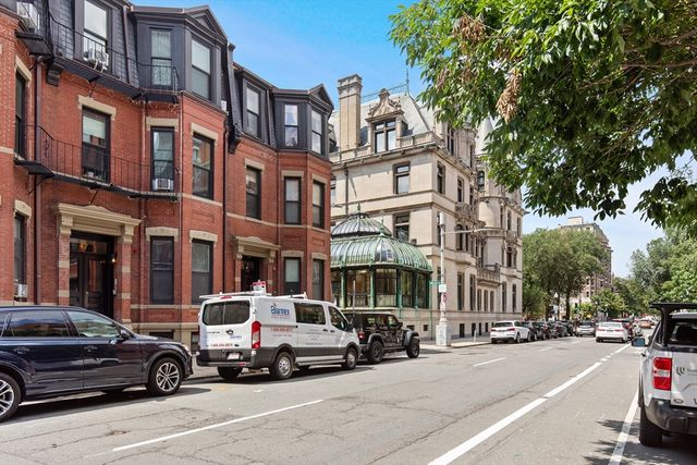50 Hereford 4, Boston, MA 02115