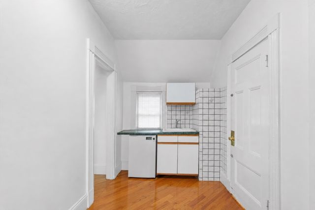 50 Hereford 4, Boston, MA 02115