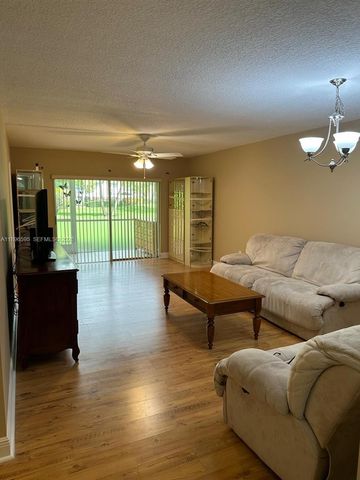 9848 Marina Boulevard 811, Boca Raton, FL 33428