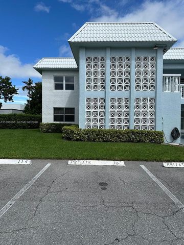 9848 Marina Boulevard 811, Boca Raton, FL 33428