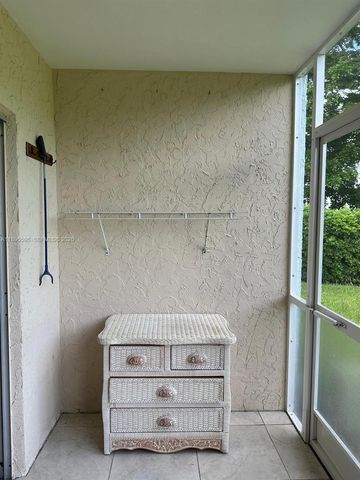 9848 Marina Boulevard 811, Boca Raton, FL 33428