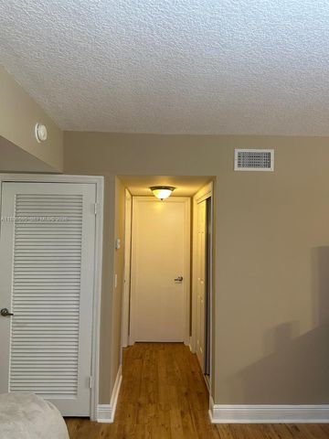 9848 Marina Boulevard 811, Boca Raton, FL 33428