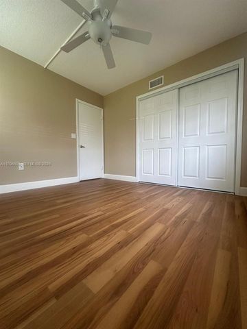 9848 Marina Boulevard 811, Boca Raton, FL 33428