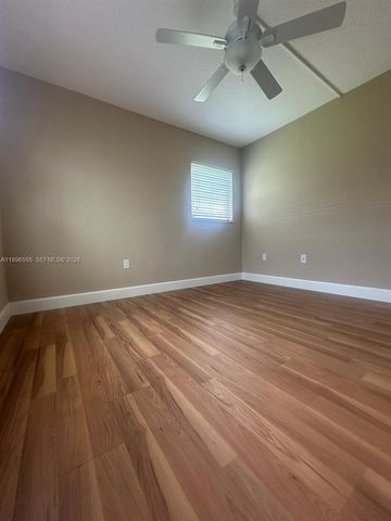 9848 Marina Boulevard 811, Boca Raton, FL 33428