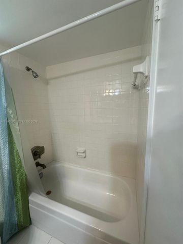 9848 Marina Boulevard 811, Boca Raton, FL 33428