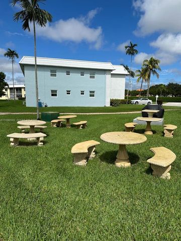 9848 Marina Boulevard 811, Boca Raton, FL 33428