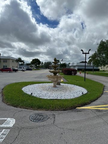 9848 Marina Boulevard 811, Boca Raton, FL 33428