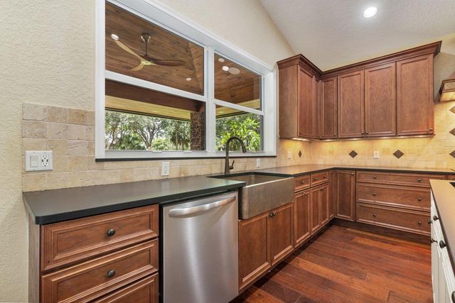 14590 CRAZY HORSE Lane, Palm Beach Gardens, FL 33418