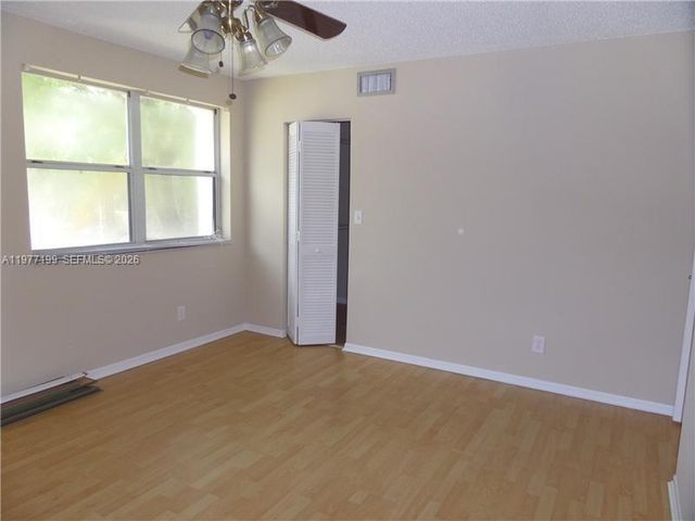 11216 SW 12th St 203, Pembroke Pines, FL 33025