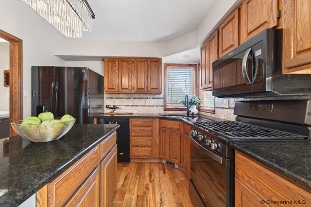 705 OAKHURST DR, Cheyenne, WY 82009
