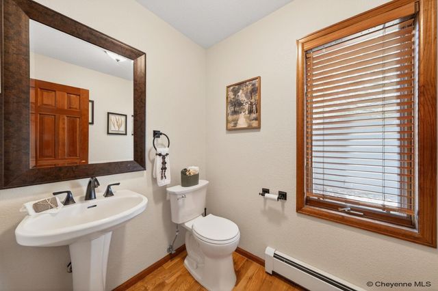 705 OAKHURST DR, Cheyenne, WY 82009