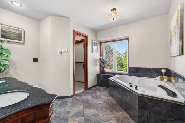 705 OAKHURST DR, Cheyenne, WY 82009