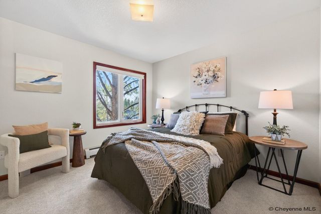 705 OAKHURST DR, Cheyenne, WY 82009