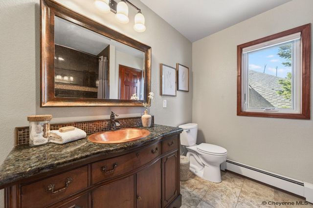 705 OAKHURST DR, Cheyenne, WY 82009