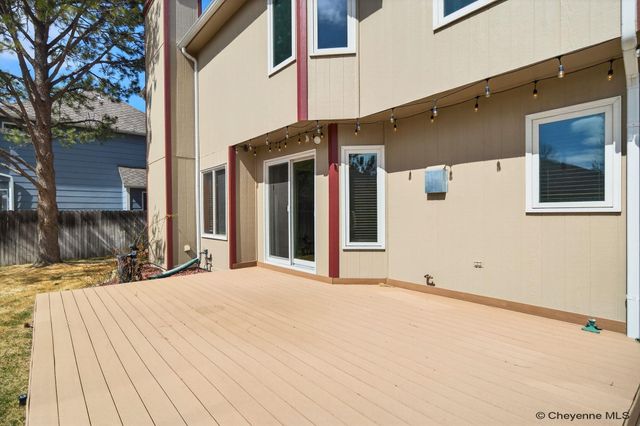 705 OAKHURST DR, Cheyenne, WY 82009