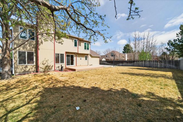 705 OAKHURST DR, Cheyenne, WY 82009