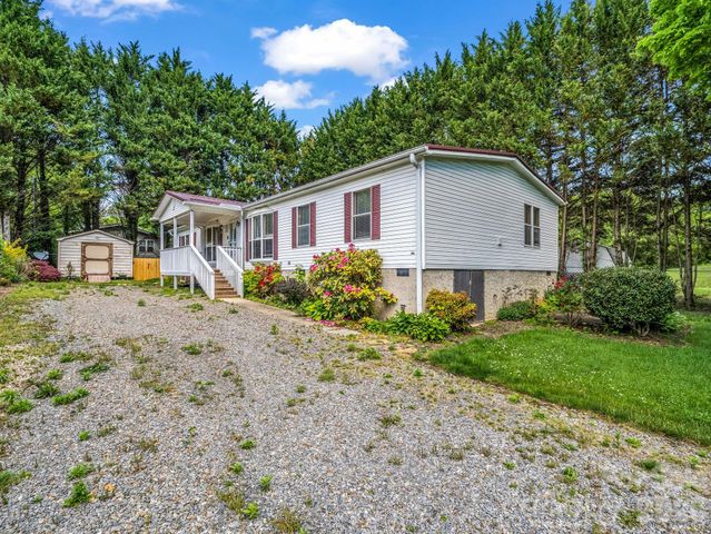 213 Old State Ten Road, Black Mountain, NC 28711