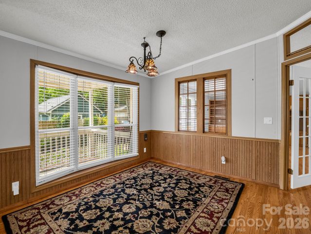 213 Old State Ten Road, Black Mountain, NC 28711