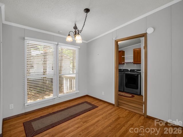 213 Old State Ten Road, Black Mountain, NC 28711
