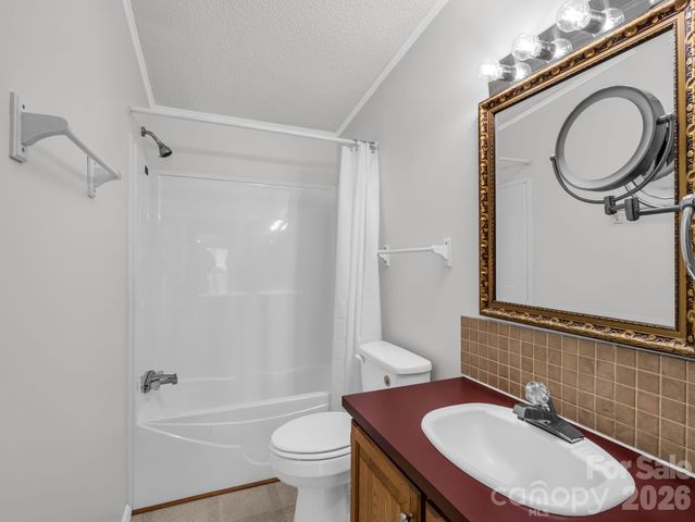 213 Old State Ten Road, Black Mountain, NC 28711