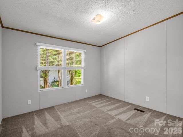 213 Old State Ten Road, Black Mountain, NC 28711