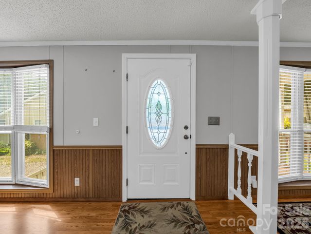 213 Old State Ten Road, Black Mountain, NC 28711