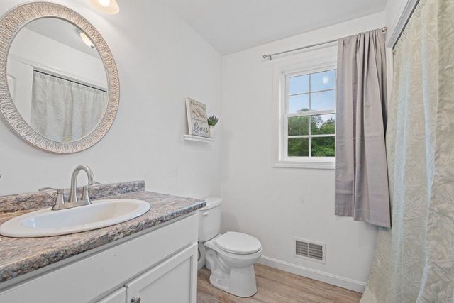 113 Richards Way, Farmington, NH 03835