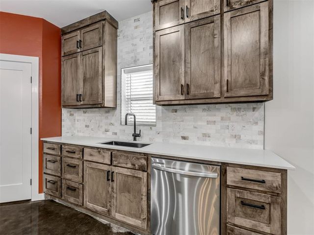 14 Hackney Drive, Mcloud, OK 74851