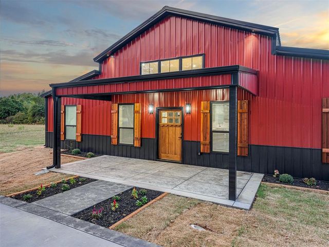 14 Hackney Drive, Mcloud, OK 74851
