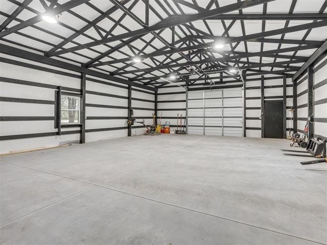 14 Hackney Drive, Mcloud, OK 74851