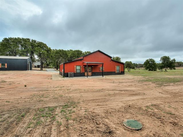 14 Hackney Drive, Mcloud, OK 74851