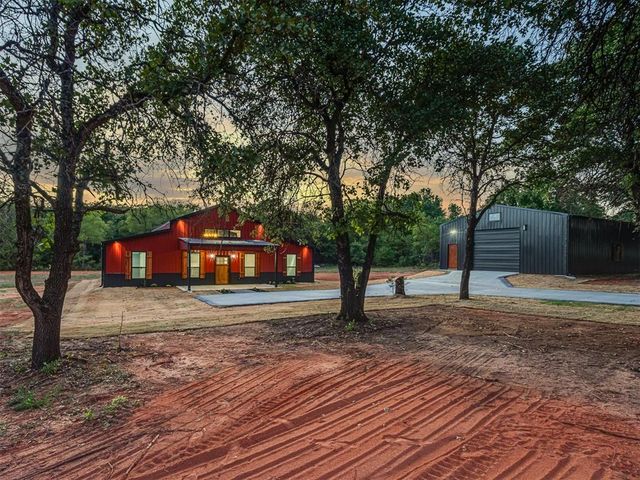 14 Hackney Drive, Mcloud, OK 74851