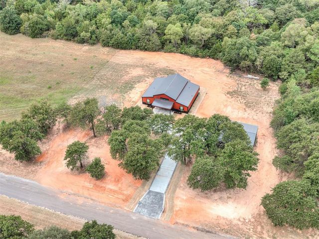 14 Hackney Drive, Mcloud, OK 74851