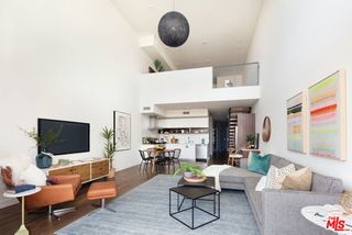 733 N Hudson 203, Los Angeles, CA 90038
