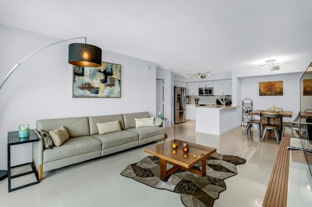 1155 BRICKELL BAY Drive 2509, Miami, FL 33131