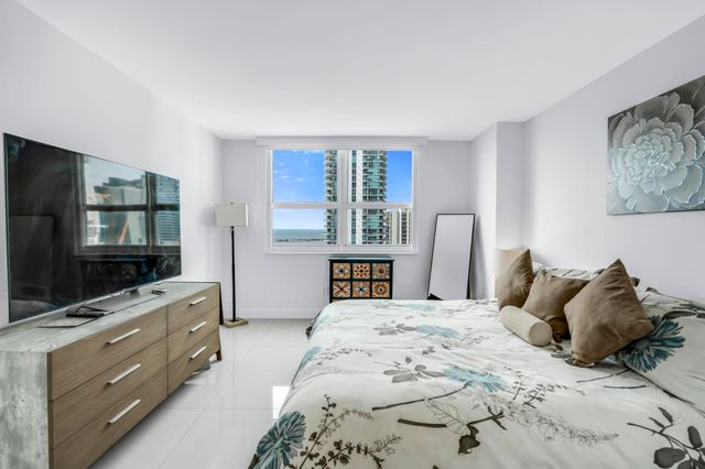 1155 BRICKELL BAY Drive 2509, Miami, FL 33131