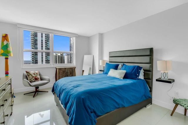 1155 BRICKELL BAY Drive 2509, Miami, FL 33131