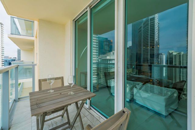 1155 BRICKELL BAY Drive 2509, Miami, FL 33131