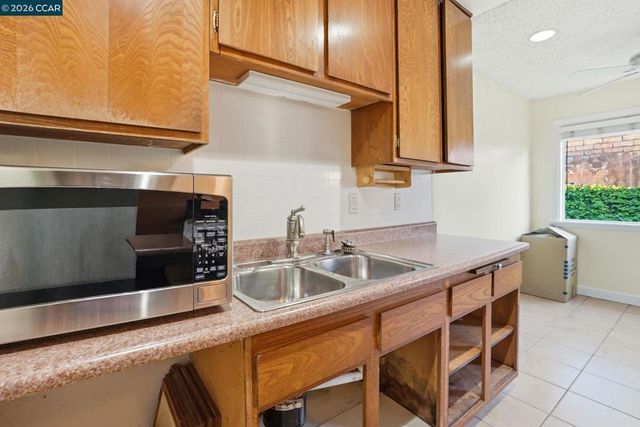 1160 Kenwal Rd D, Concord, CA 94521