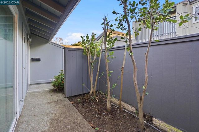 1160 Kenwal Rd D, Concord, CA 94521