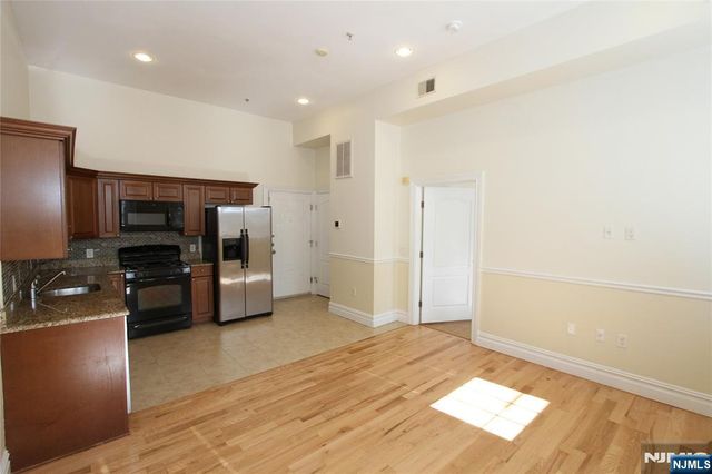 1 John Street 5, Haledon, NJ 07508