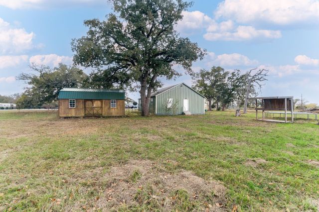 40698 Fm-2979, Hempstead, TX 77445