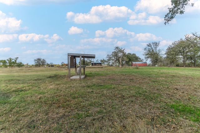 40698 Fm-2979, Hempstead, TX 77445