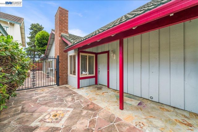 5168 Dryden Ct, Newark, CA 94560