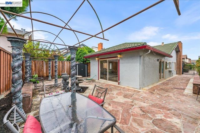 5168 Dryden Ct, Newark, CA 94560