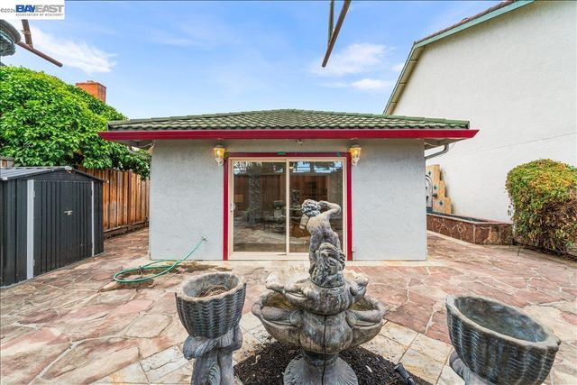 5168 Dryden Ct, Newark, CA 94560