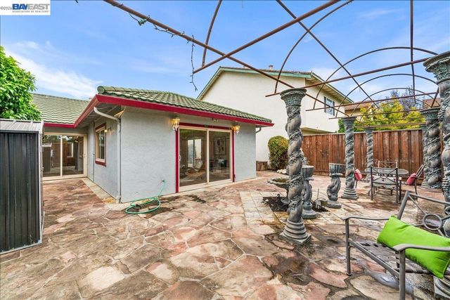 5168 Dryden Ct, Newark, CA 94560