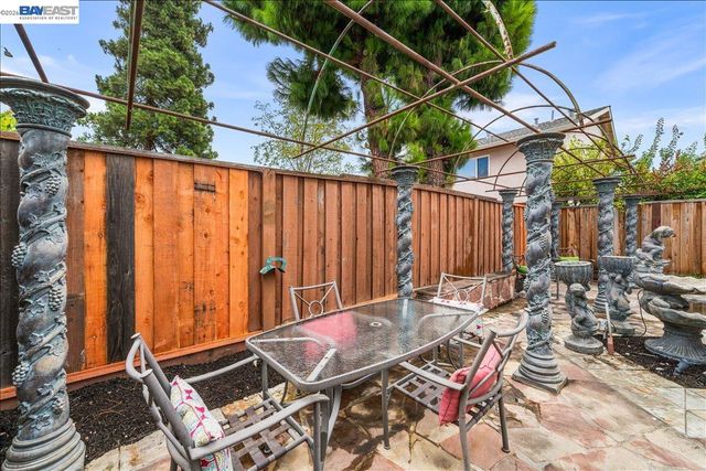 5168 Dryden Ct, Newark, CA 94560