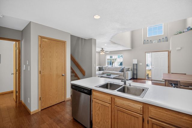 9265 Greenspire Drive 15, West Des Moines, IA 50266